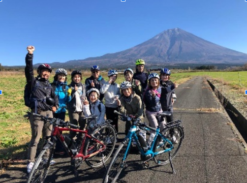 仲間と散走する